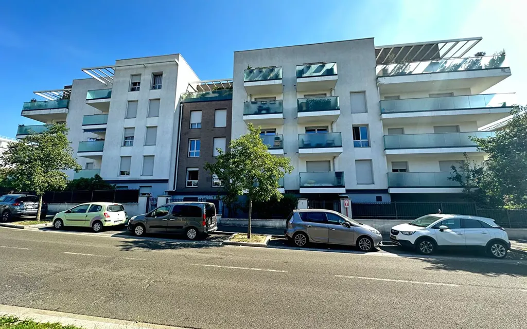 Achat appartement à vendre 3 pièces 67 m² - Rosny-sous-Bois