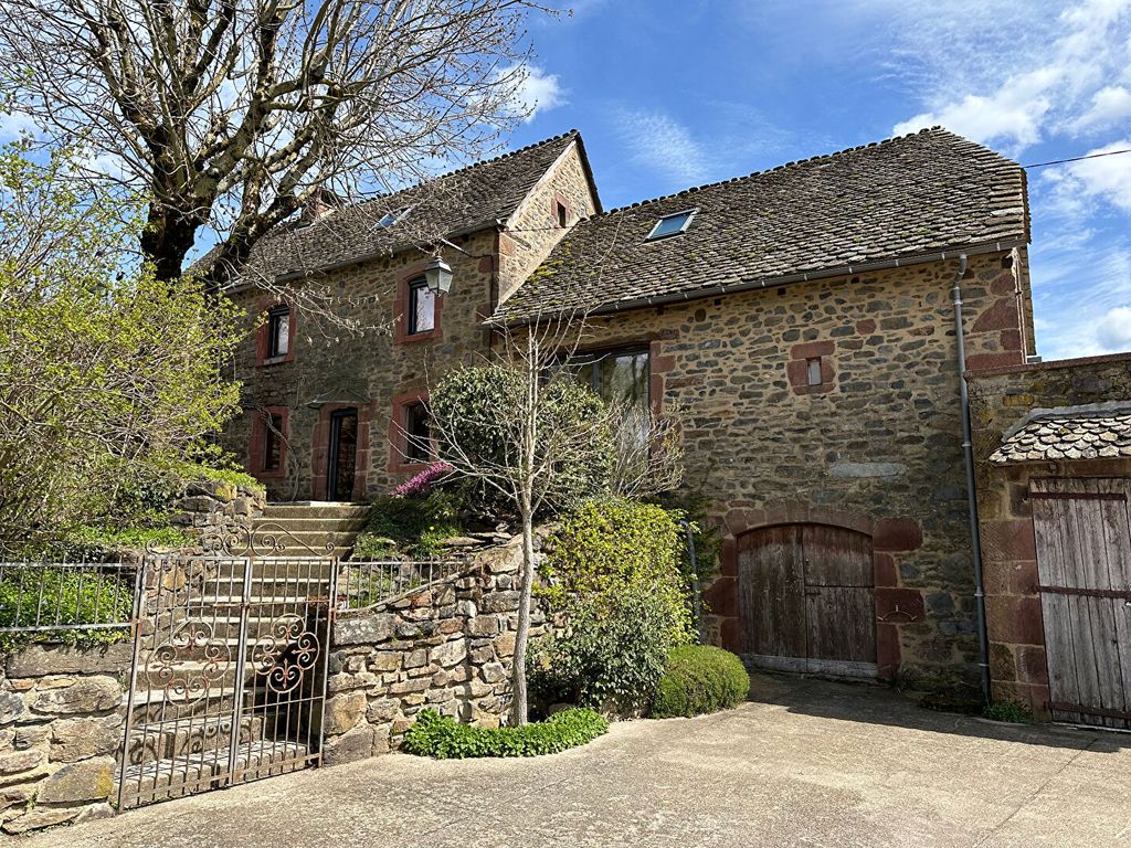 Achat maison à vendre 5 chambres 176 m² - Saint-Pierre-de-Nogaret