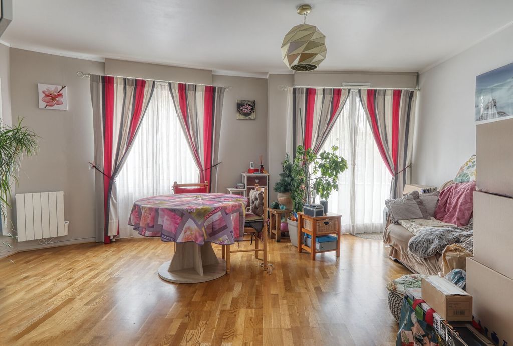Achat appartement à vendre 3 pièces 67 m² - Cergy
