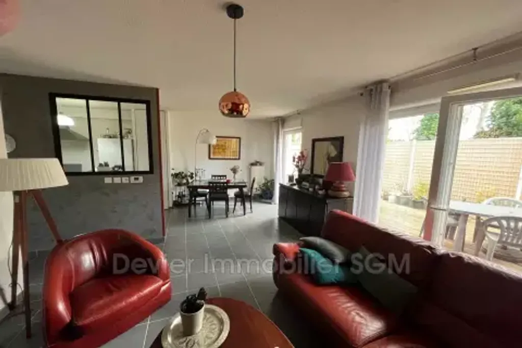 Achat maison à vendre 3 chambres 85 m² - Castries