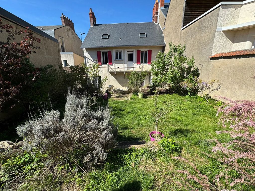 Achat maison à vendre 5 chambres 220 m² - Bourges