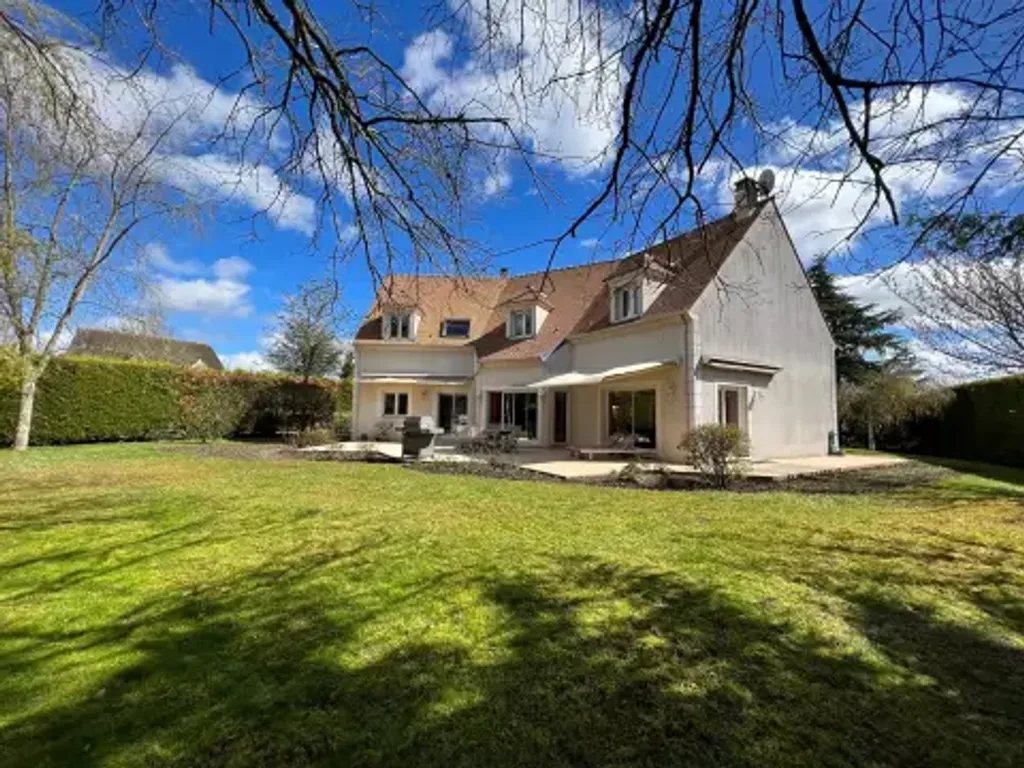 Achat maison à vendre 5 chambres 308 m² - Saint-Nom-la-Bretèche