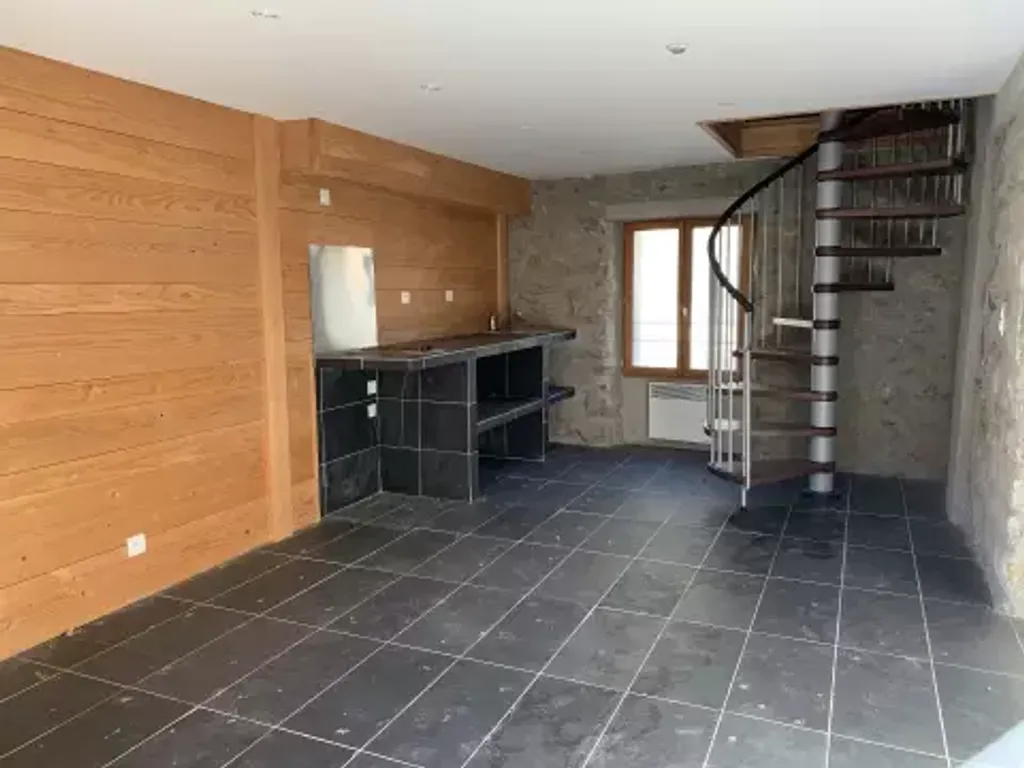 Achat maison à vendre 3 chambres 120 m² - Fontpédrouse