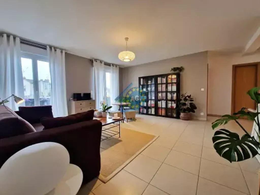 Achat appartement à vendre 3 pièces 66 m² - Mantes-la-Jolie