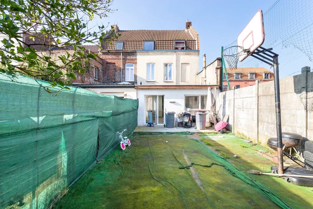 Achat appartement à vendre 6 pièces 167 m² - Roubaix