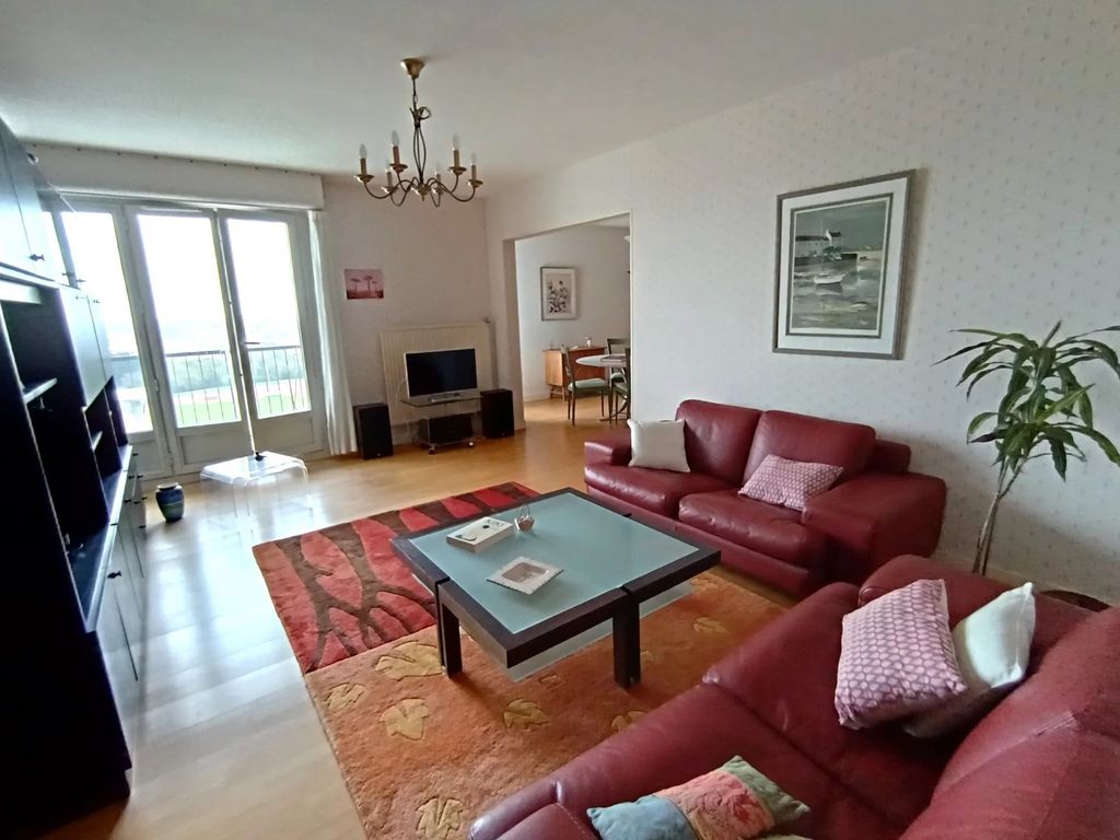 Achat appartement à vendre 5 pièces 99 m² - La Rochelle