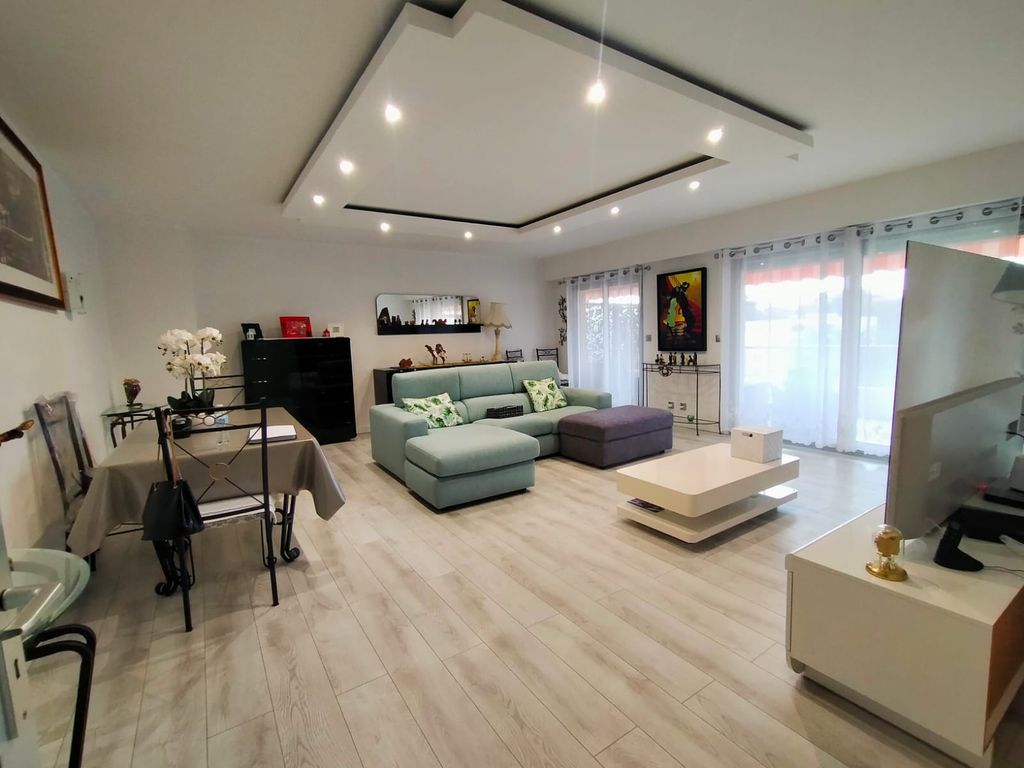 Achat appartement à vendre 4 pièces 100 m² - Cagnes-sur-Mer