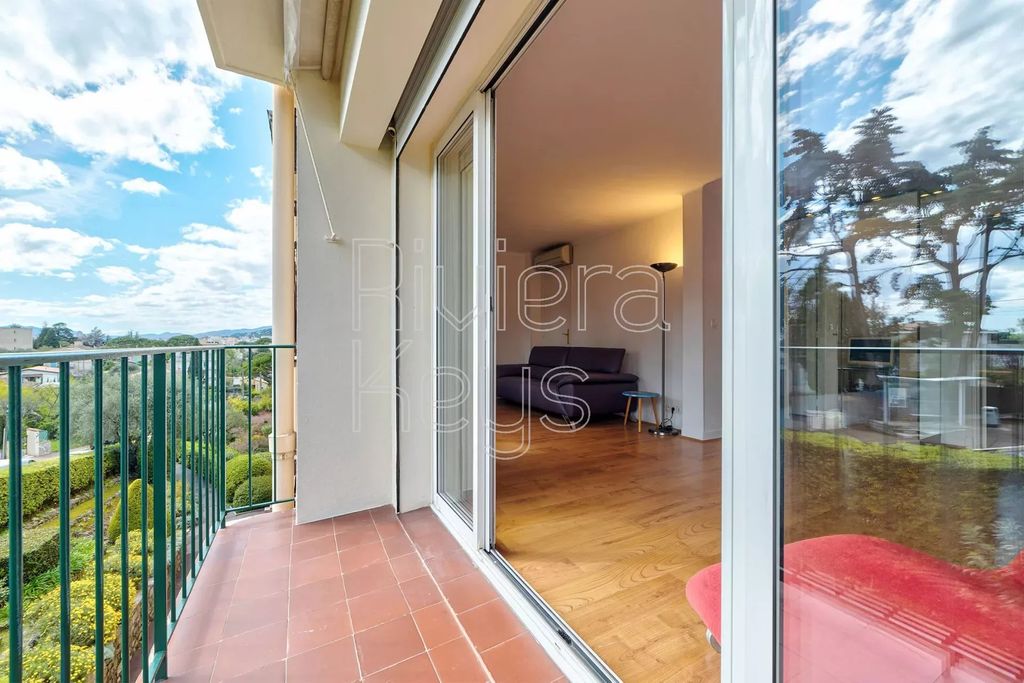 Achat appartement à vendre 3 pièces 66 m² - Cannes