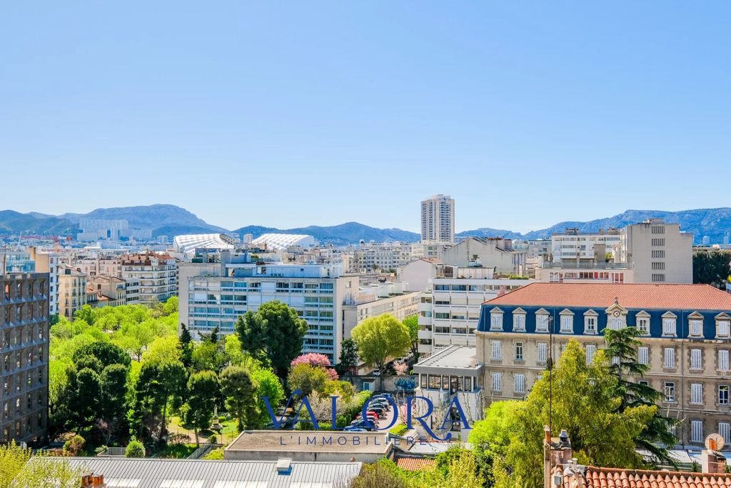 Achat appartement à vendre 3 pièces 74 m² - Marseille 8ème arrondissement