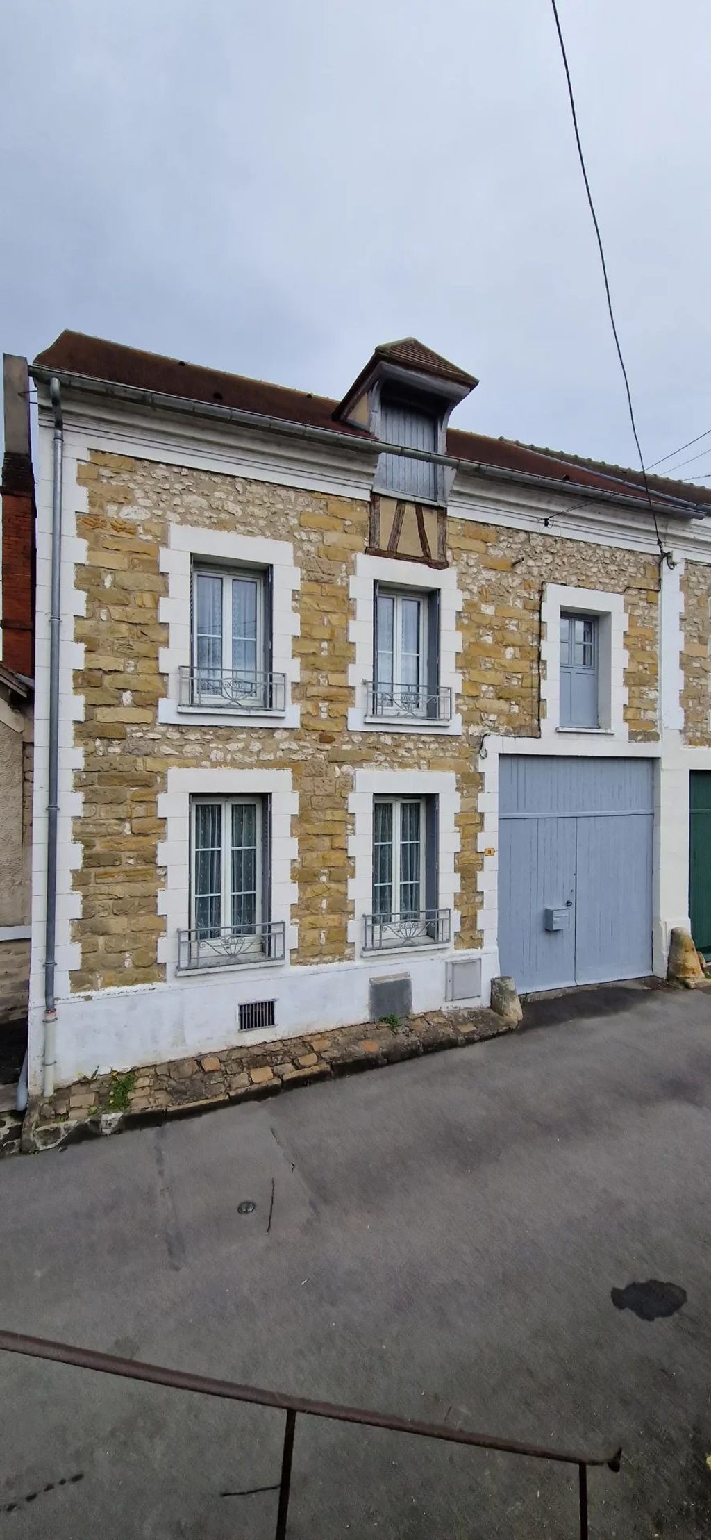 Achat maison à vendre 5 chambres 130 m² - Moret-Loing-et-Orvanne