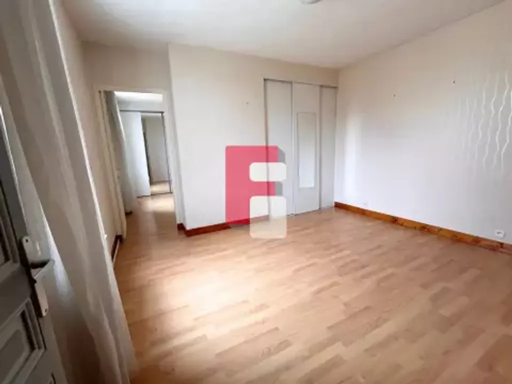 Achat maison à vendre 4 chambres 100 m² - Sainte-Savine