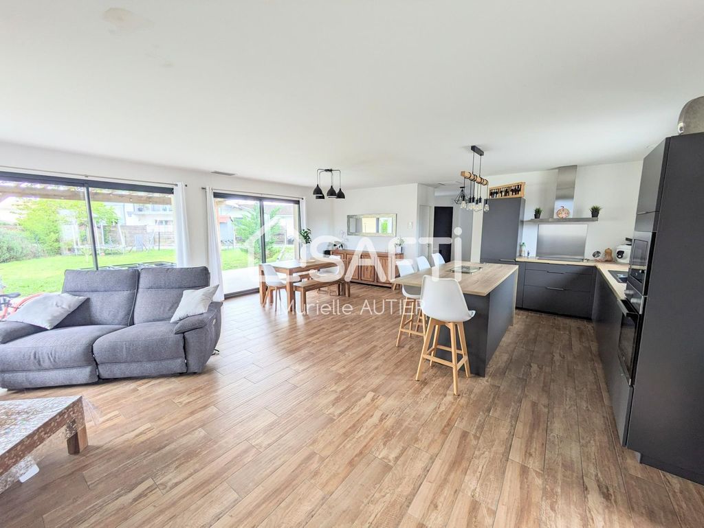 Achat maison à vendre 3 chambres 117 m² - Saint-Médard-en-Jalles