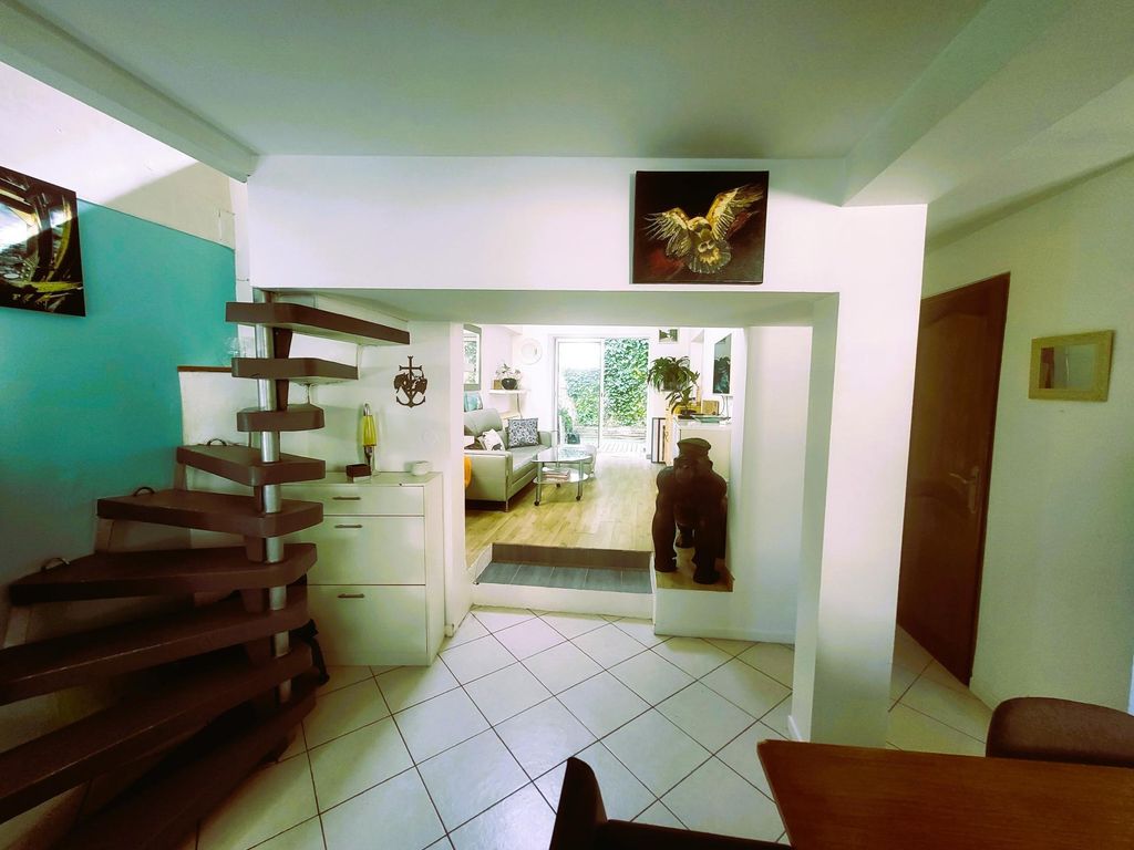 Achat maison à vendre 4 chambres 86 m² - Marseille 16ème arrondissement
