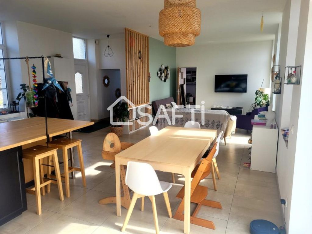 Achat maison à vendre 4 chambres 190 m² - Antogny-le-Tillac