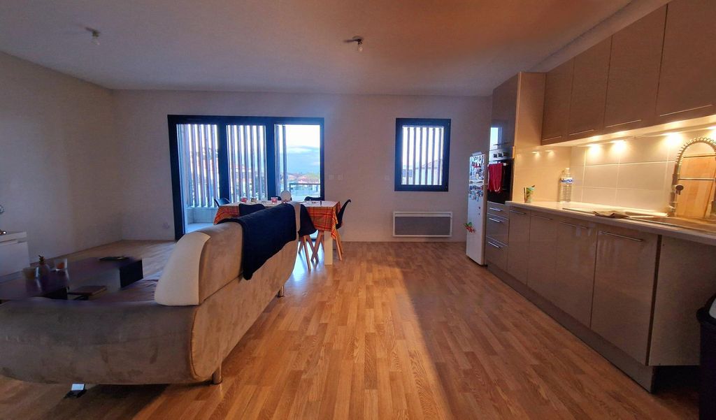 Achat appartement à vendre 3 pièces 66 m² - Montbartier