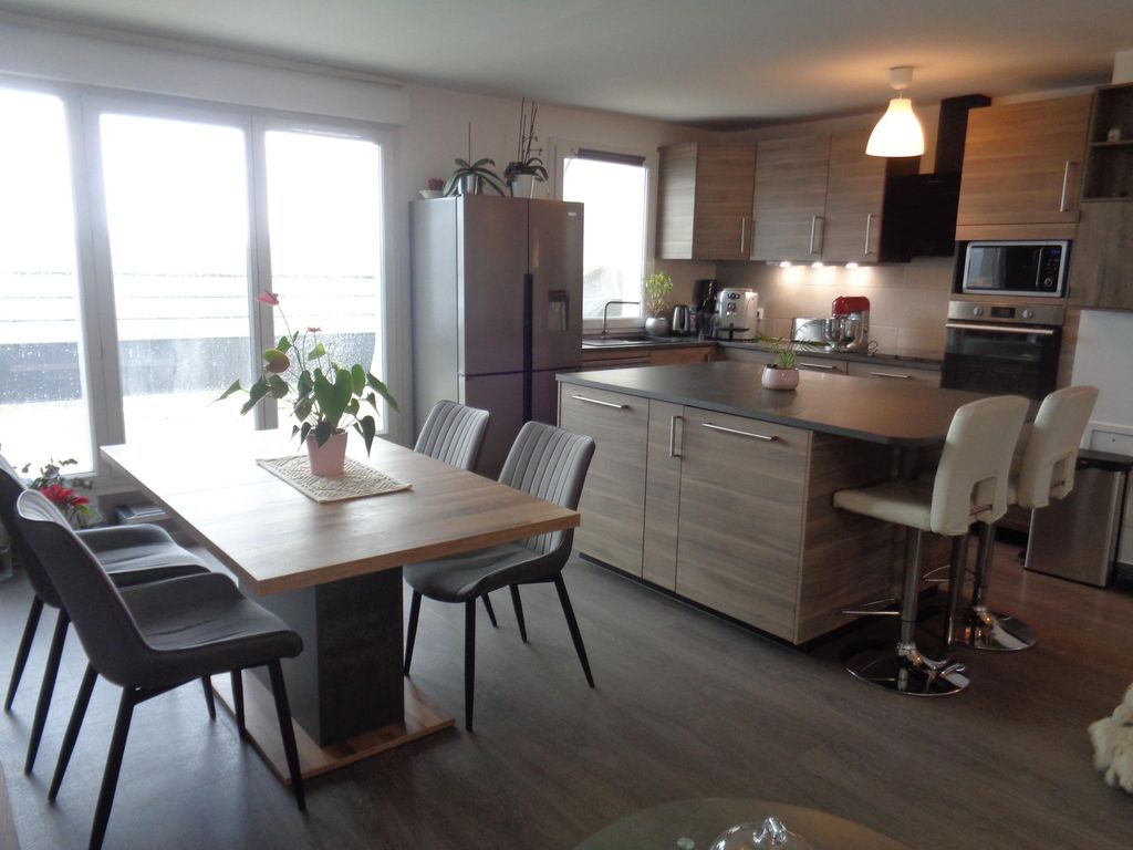 Achat appartement à vendre 4 pièces 80 m² - Cergy