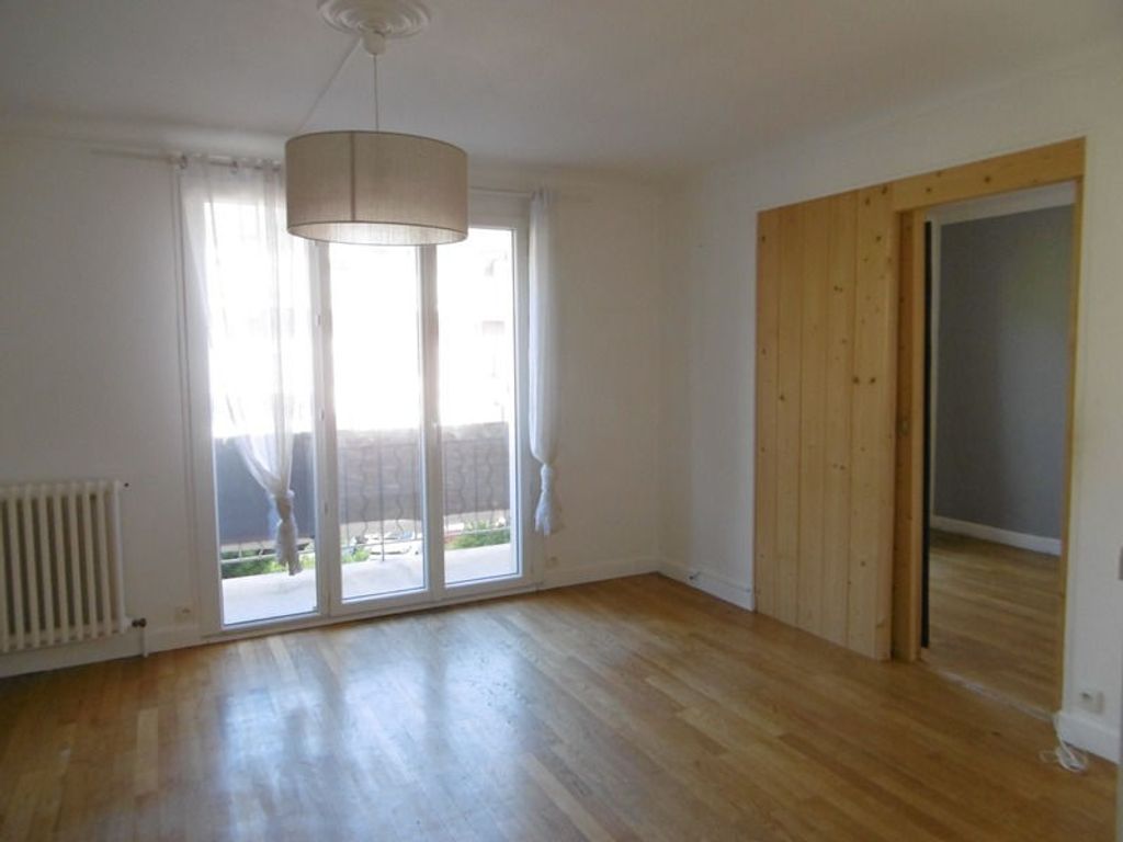 Achat appartement à vendre 4 pièces 90 m² - Saint-Jean-de-Maurienne