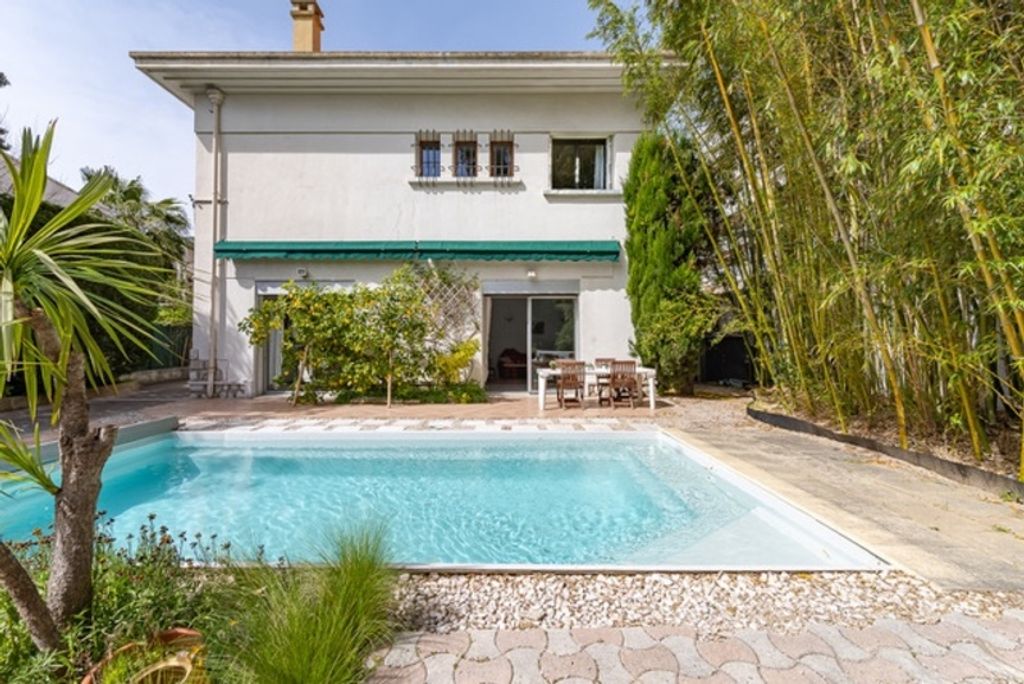 Achat maison à vendre 7 chambres 308 m² - Marseille 8ème arrondissement