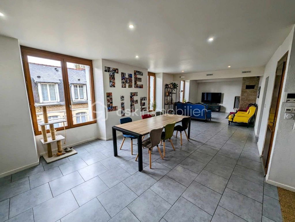 Achat appartement à vendre 7 pièces 133 m² - Fougères