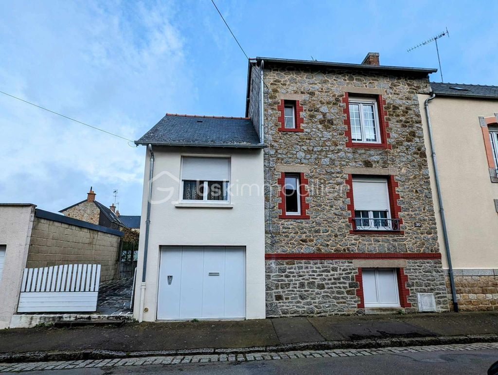 Achat maison à vendre 2 chambres 70 m² - Fougères