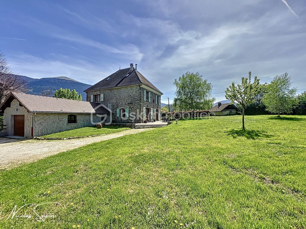 Achat maison à vendre 4 chambres 160 m² - Saint-Martin-de-la-Cluze