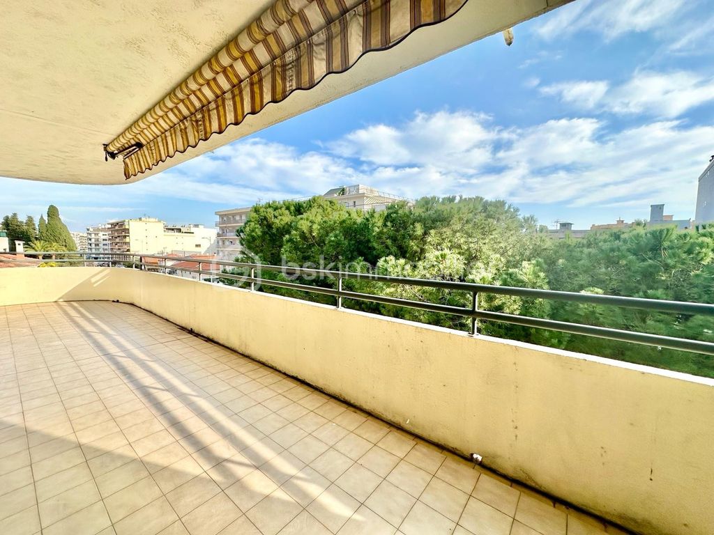 Achat appartement à vendre 4 pièces 83 m² - Cagnes-sur-Mer