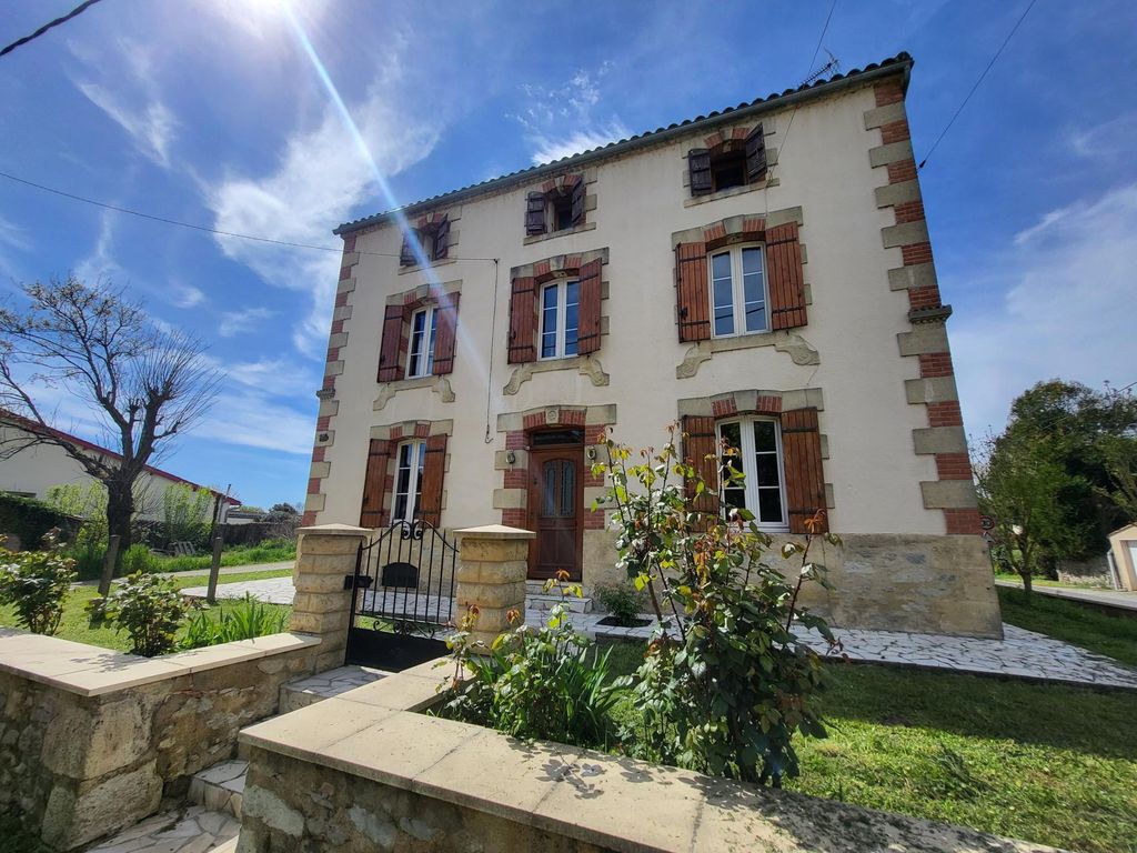 Achat maison à vendre 3 chambres 142 m² - Le Puy