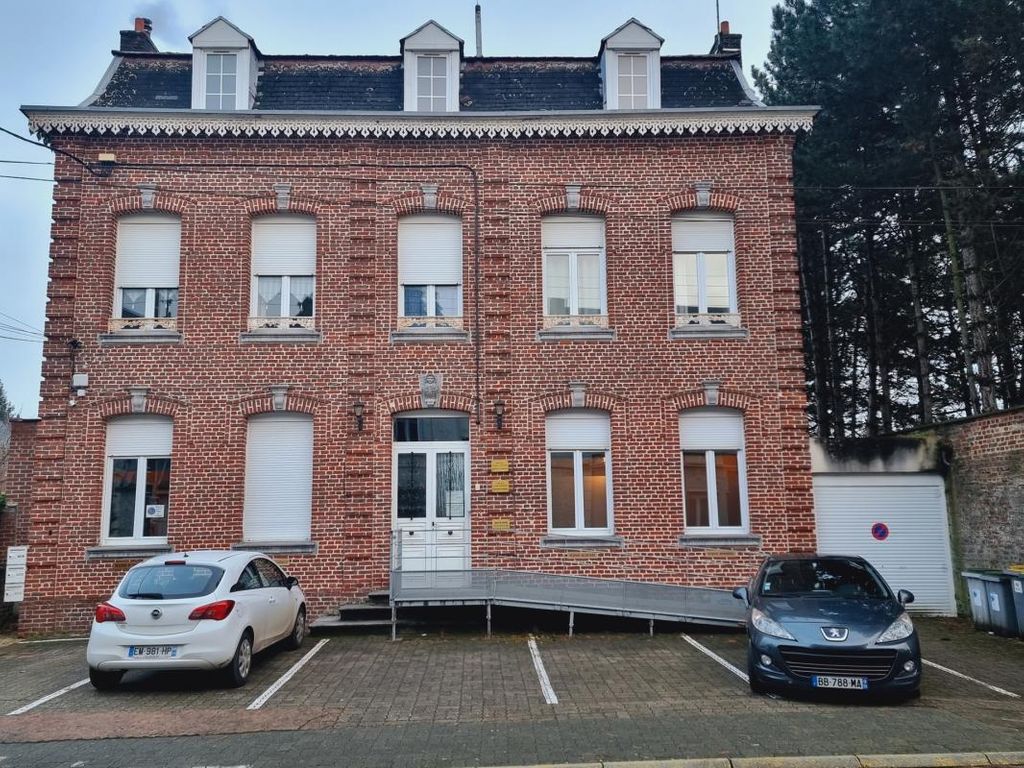 Achat maison à vendre 4 chambres 235 m² - Caudry