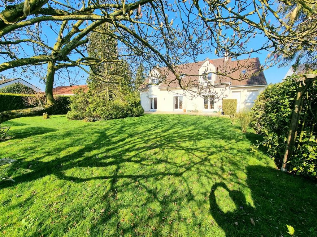 Achat maison à vendre 5 chambres 177 m² - Cambrai