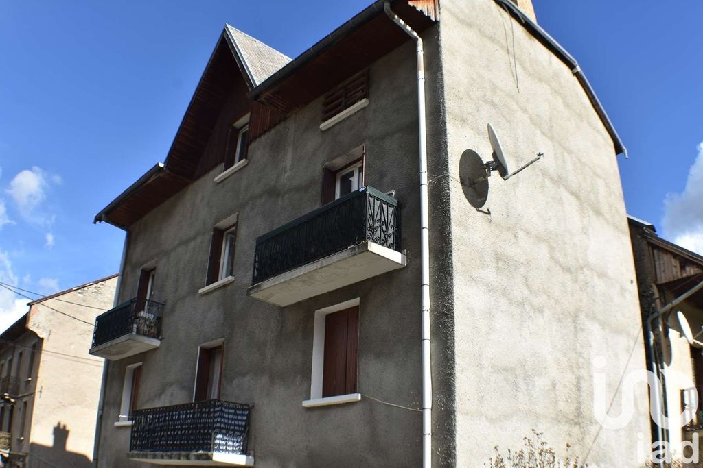 Achat appartement à vendre 4 pièces 101 m² - Saint-Étienne-de-Cuines