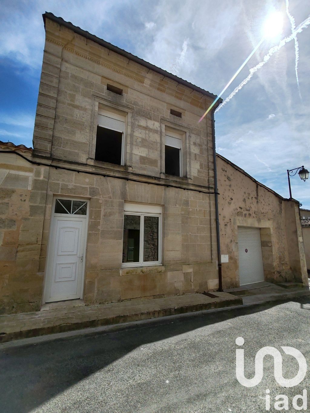 Achat maison à vendre 3 chambres 85 m² - Villefranche-de-Lonchat