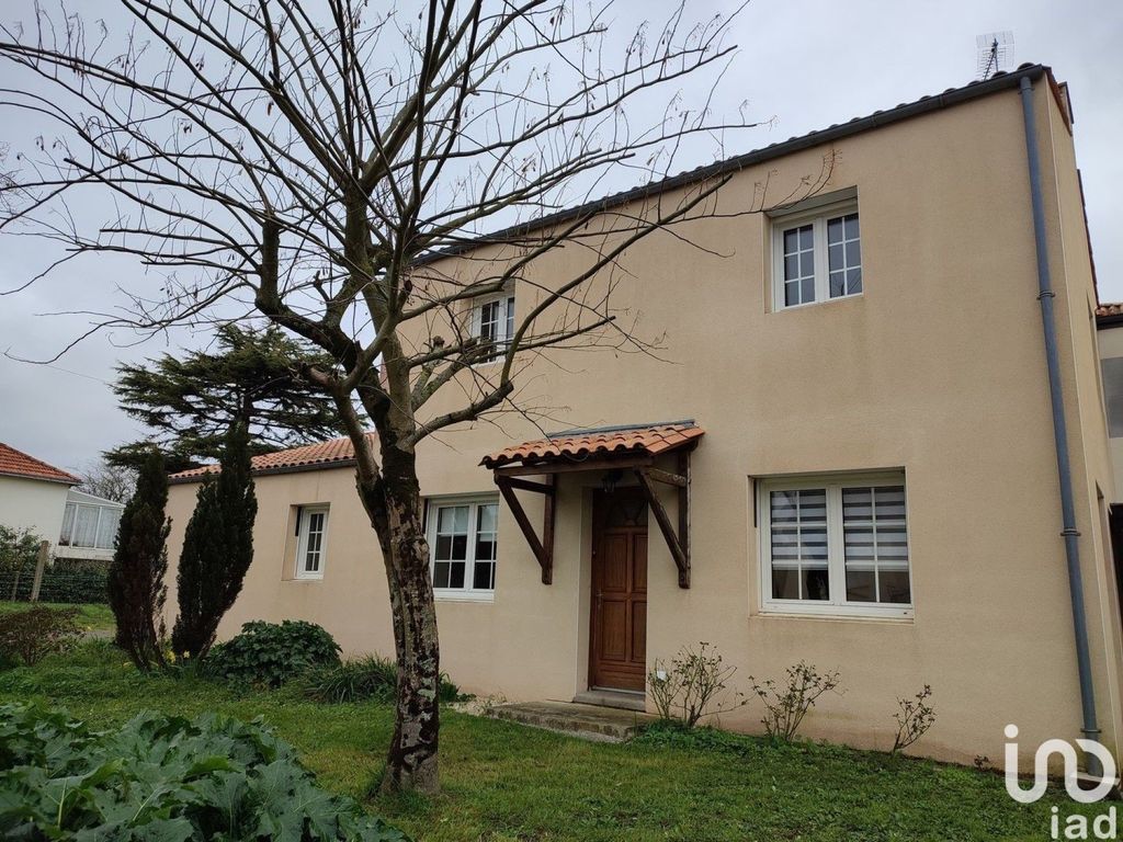 Achat maison à vendre 4 chambres 140 m² - Saint-Jean-de-Boiseau