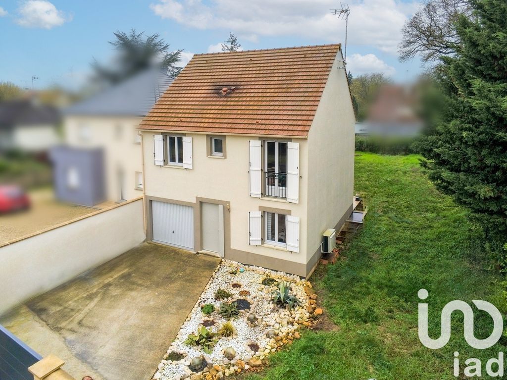 Achat maison à vendre 4 chambres 103 m² - Germigny-l'Évêque