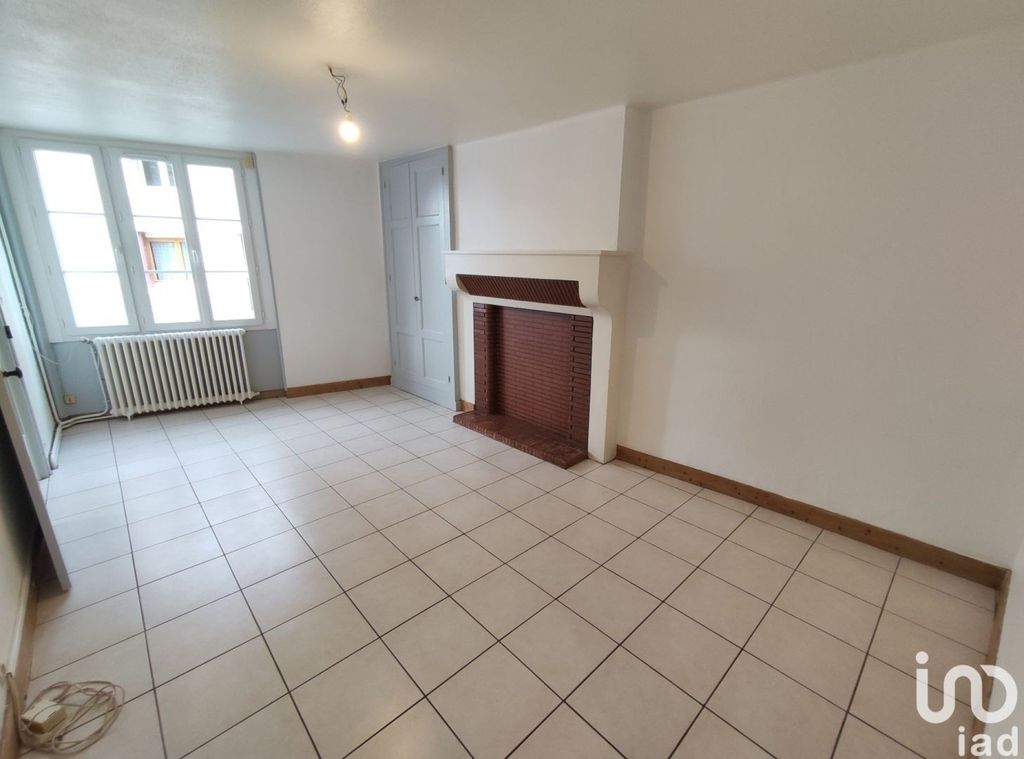 Achat maison à vendre 3 chambres 85 m² - Montmorillon