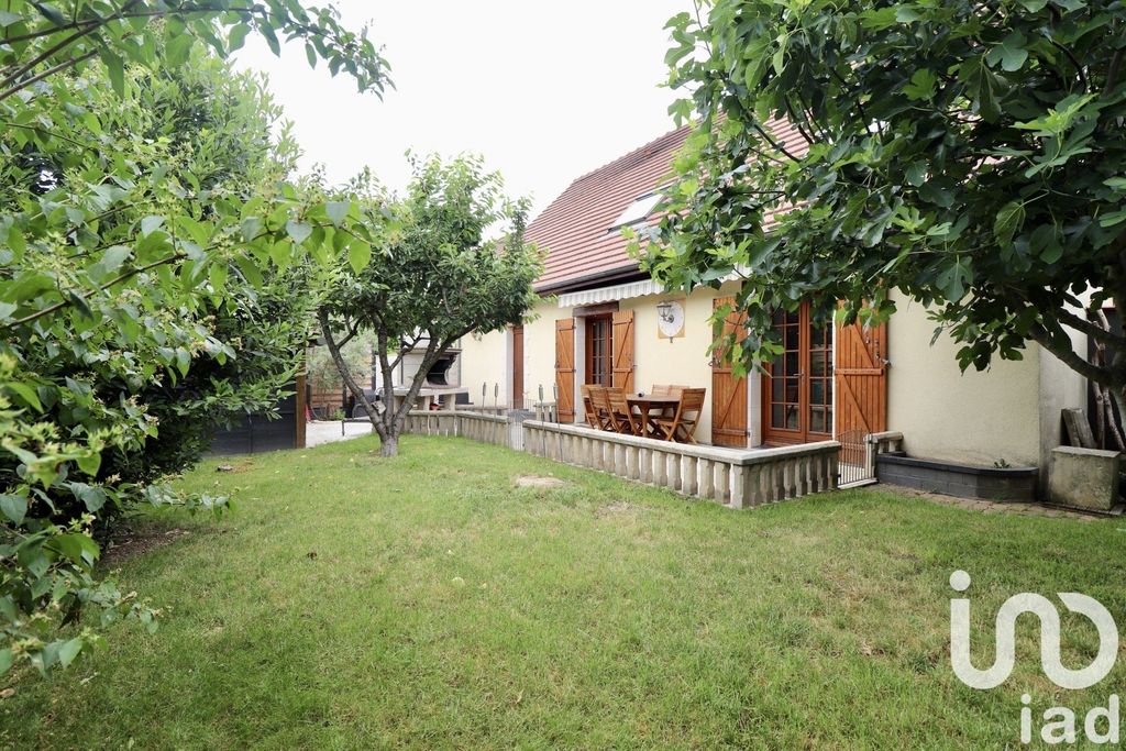 Achat maison à vendre 4 chambres 128 m² - Sainte-Geneviève-des-Bois