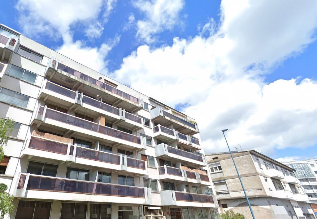 Achat appartement à vendre 2 pièces 56 m² - Clermont-Ferrand