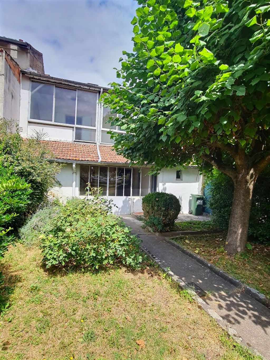 Achat maison à vendre 2 chambres 127 m² - Agen