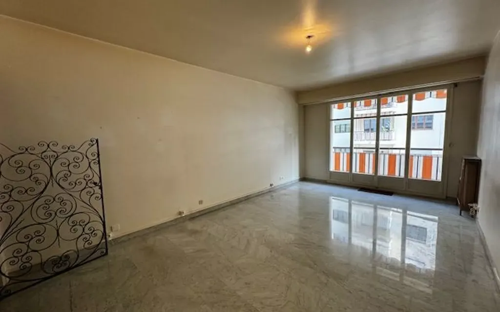 Achat appartement à vendre 3 pièces 82 m² - Nice