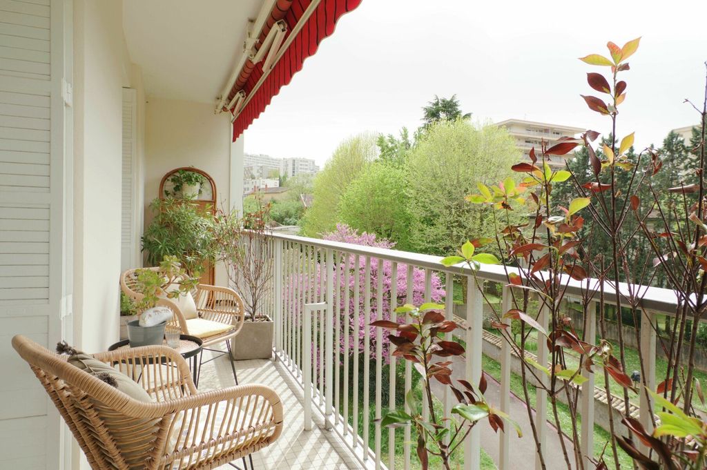 Achat appartement à vendre 3 pièces 73 m² - Caluire-et-Cuire