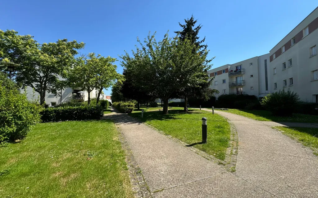 Achat appartement à vendre 4 pièces 76 m² - Élancourt