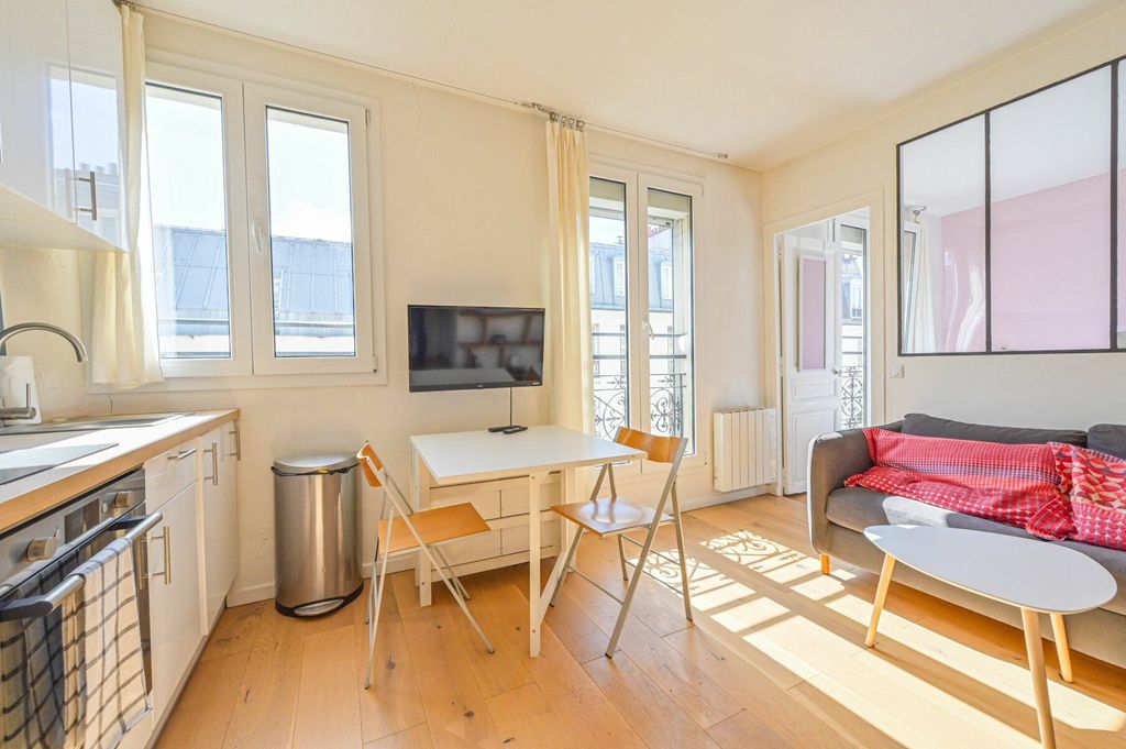 Achat appartement à vendre 2 pièces 24 m² - Paris 18ème arrondissement