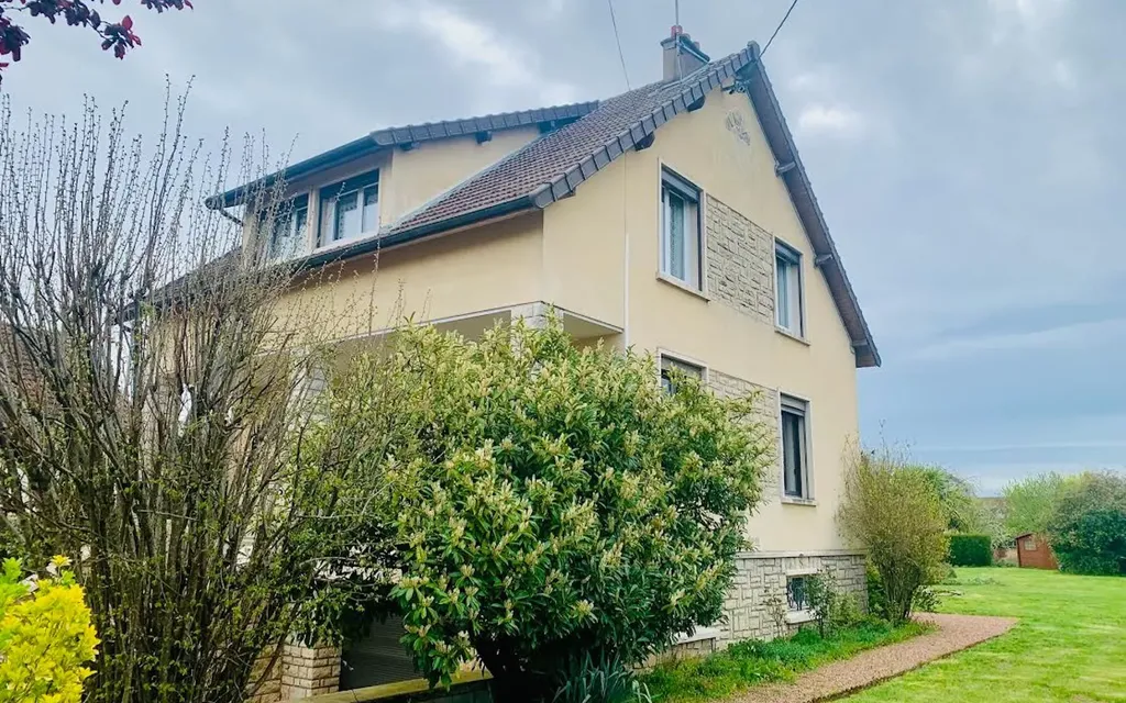 Achat maison à vendre 4 chambres 124 m² - Saint-Éloi