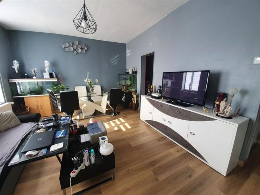 Achat maison à vendre 2 chambres 69 m² - Somain