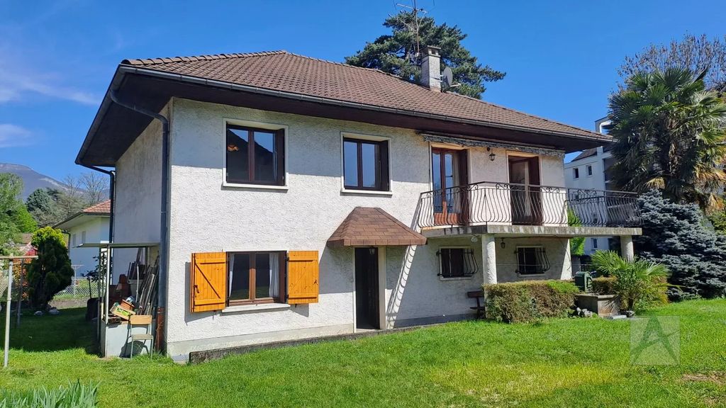 Achat maison à vendre 3 chambres 116 m² - Chambéry
