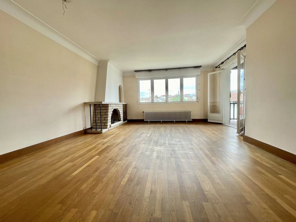 Achat appartement à vendre 5 pièces 123 m² - Ciboure