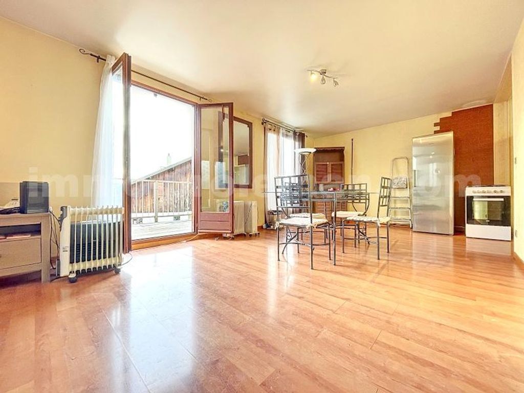 Achat maison à vendre 5 chambres 180 m² - La Tour