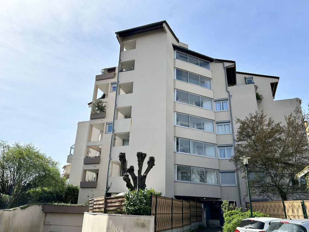 Achat appartement à vendre 4 pièces 96 m² - Villefranche-sur-Saône