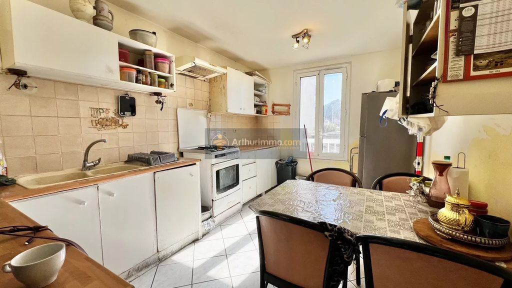 Achat appartement à vendre 3 pièces 68 m² - Fréjus