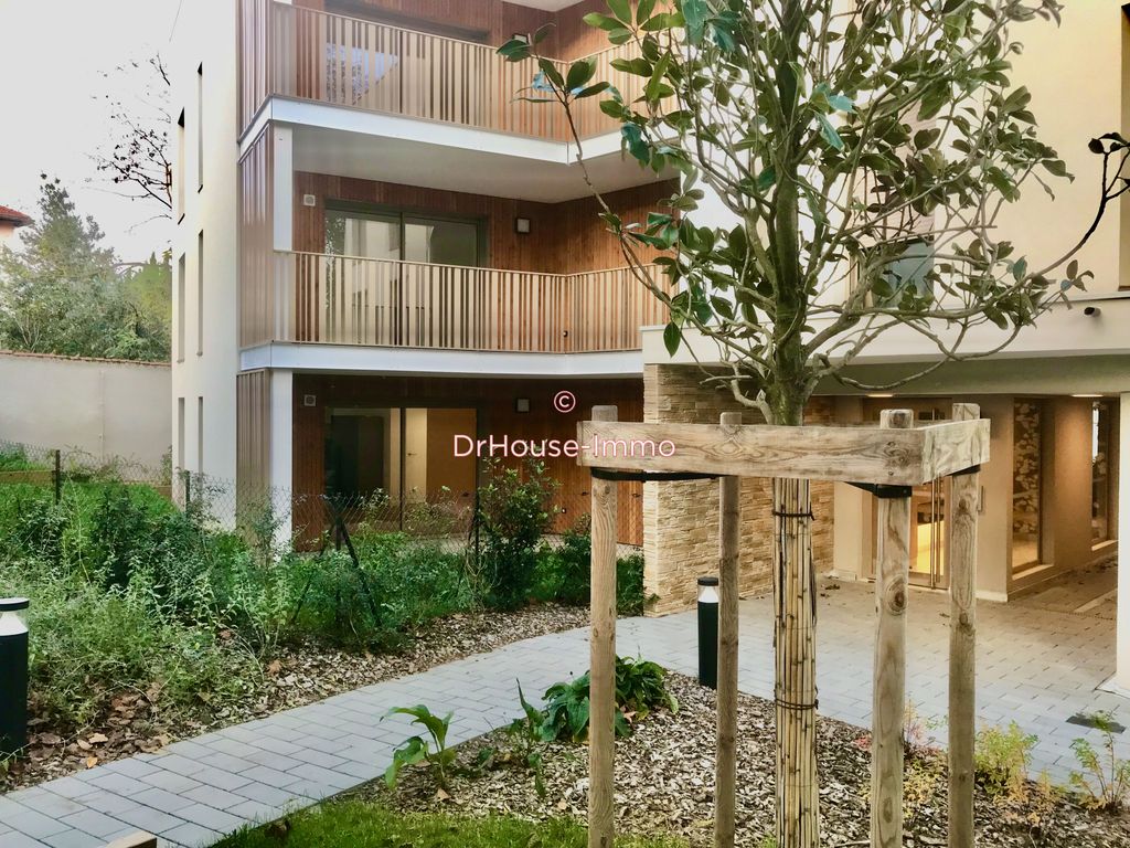 Achat appartement à vendre 3 pièces 90 m² - Collonges-au-Mont-d'Or