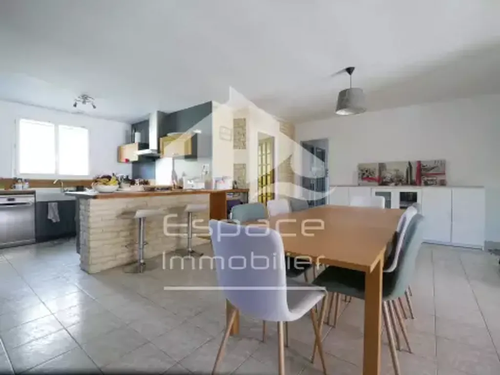Achat maison à vendre 4 chambres 150 m² - La Rochelle